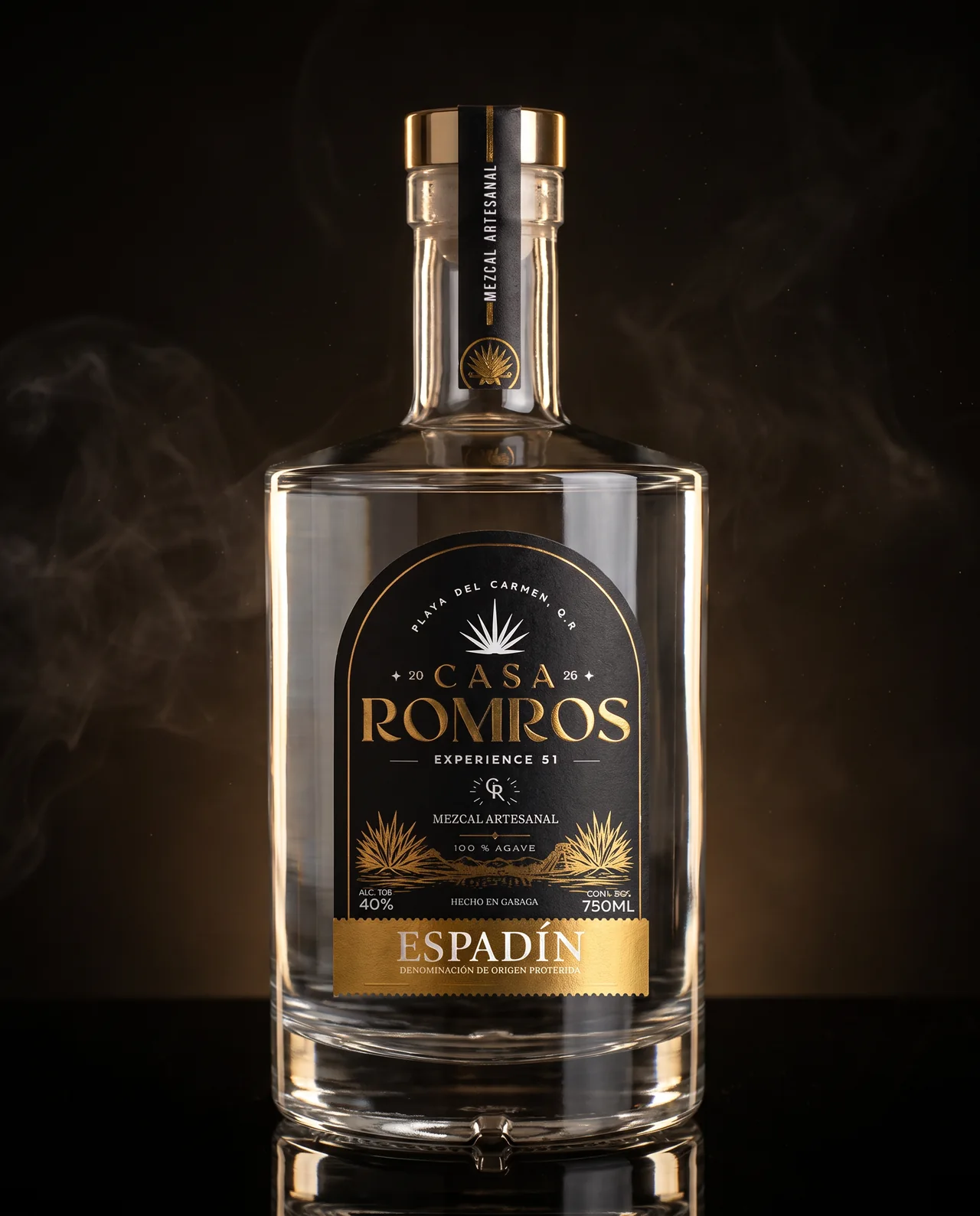 Botella de mezcal Casa Romros Espadín, marca desarrollada por Dobalab